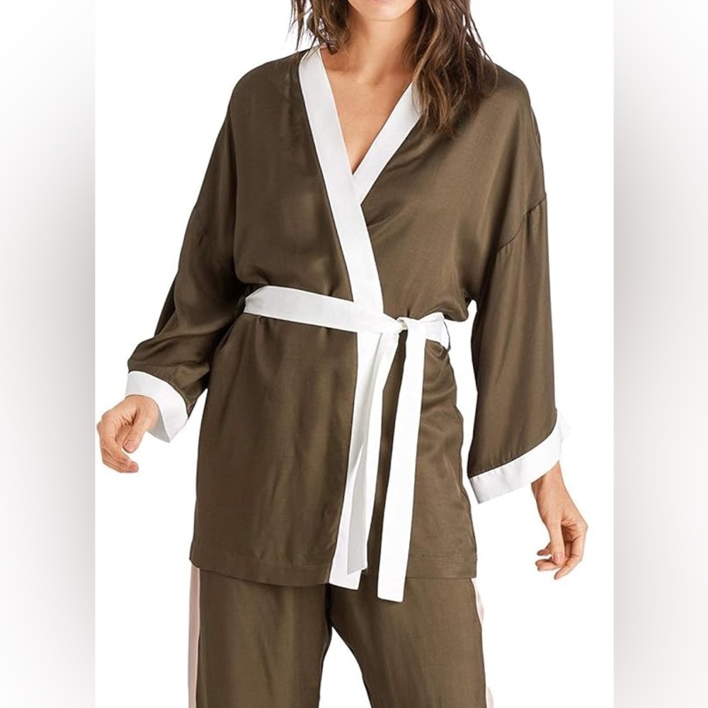 NWT Hanro “Nori” Robe in Strong Olive Sz X-Small